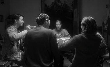 《旁观者》：在时间的褶皱里，打捞被遗忘的父爱